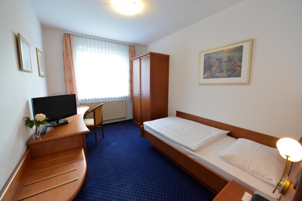 Trollinger Hof Hotel Bad Oeynhausen Kültér fotó